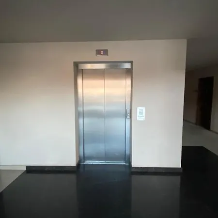Apartment Port